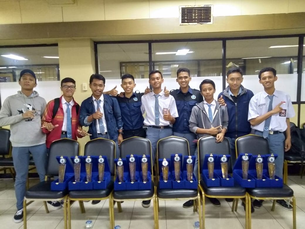 Diskusi kelompok KIR EROBO